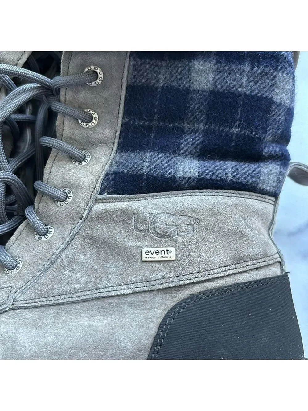 UGG Adirondack Winter Boots Grey Blue Plaid Size Womens US 5 Unisex